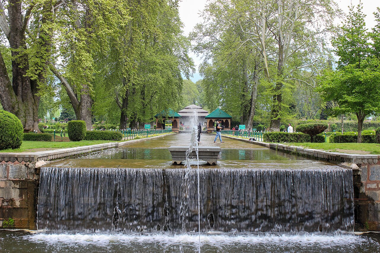 Kashmir honeymoon package from Delhi